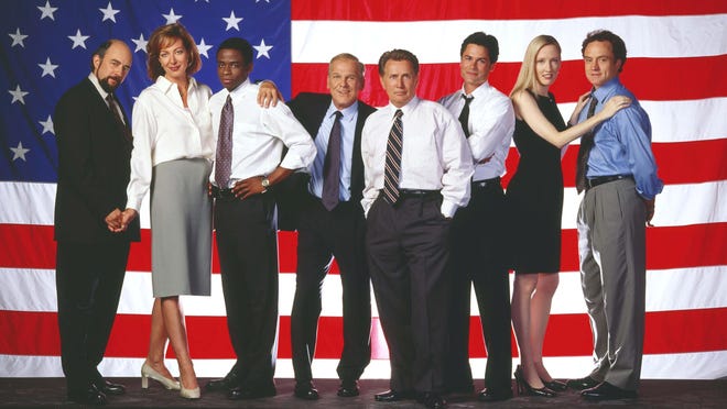 Cast members of the NBC drama "West Wing" from (l-r) Richard Schiff as Communications Director Toby Ziegler; Allison Janney as Press Secretary CJ Gregg, Dule Hill as aide Charlie Young, John Spencer as Chief of Staff Leo McGarry, Martin Sheen as President Josiah Bartlet, Rob Lowe as Deputy Communications Director Sam Seaborn, Janel Moloney as Assistant Donna Moss, Bradley Whitford as Deputy Chief of Staff Josh Lyman.