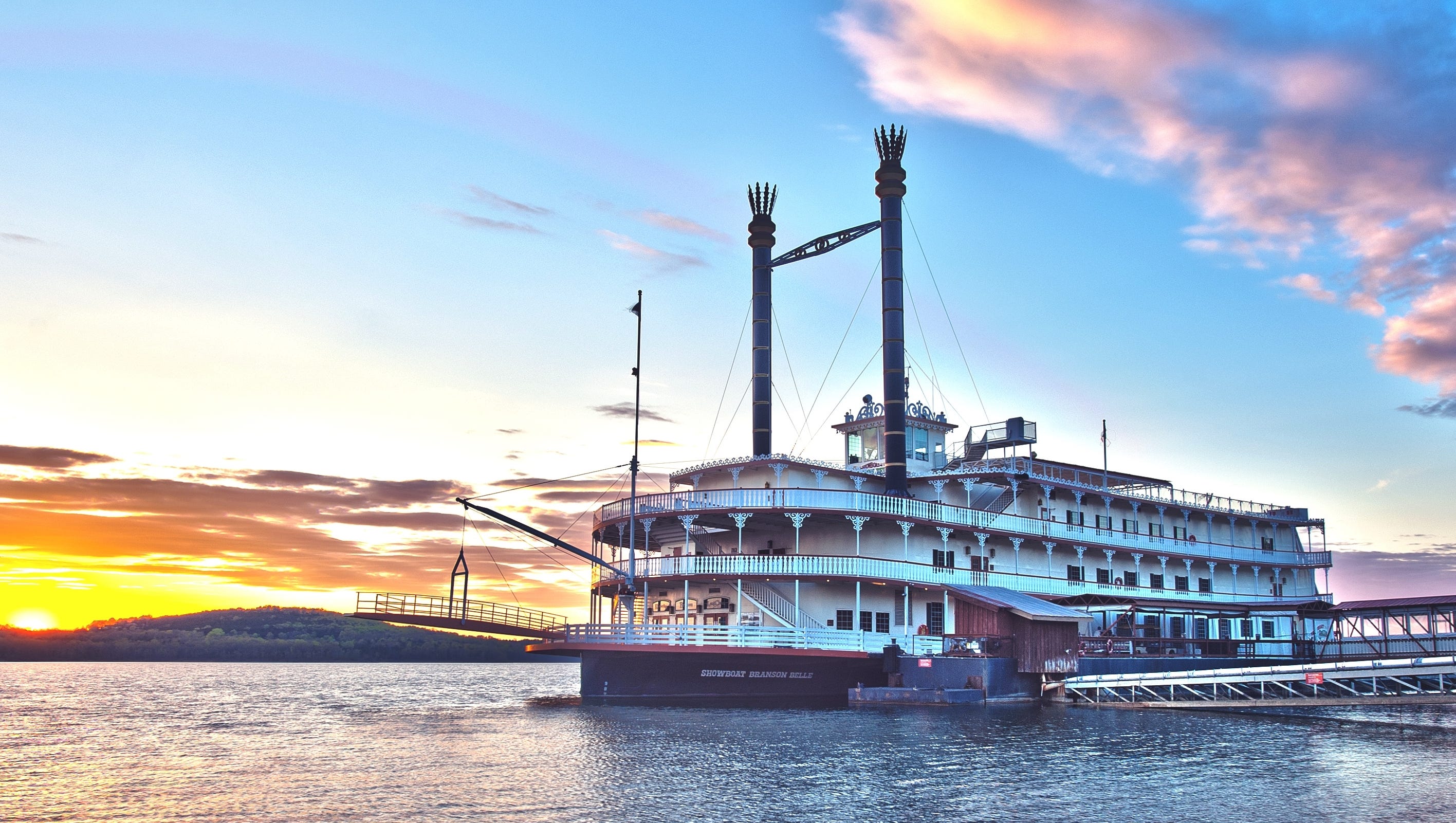 Showboat Branson Belle Marks 25 Years Cruising Table Rock Lake