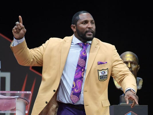 Ray Lewis preaches, embarrasses his kid during Hall of Fame speech