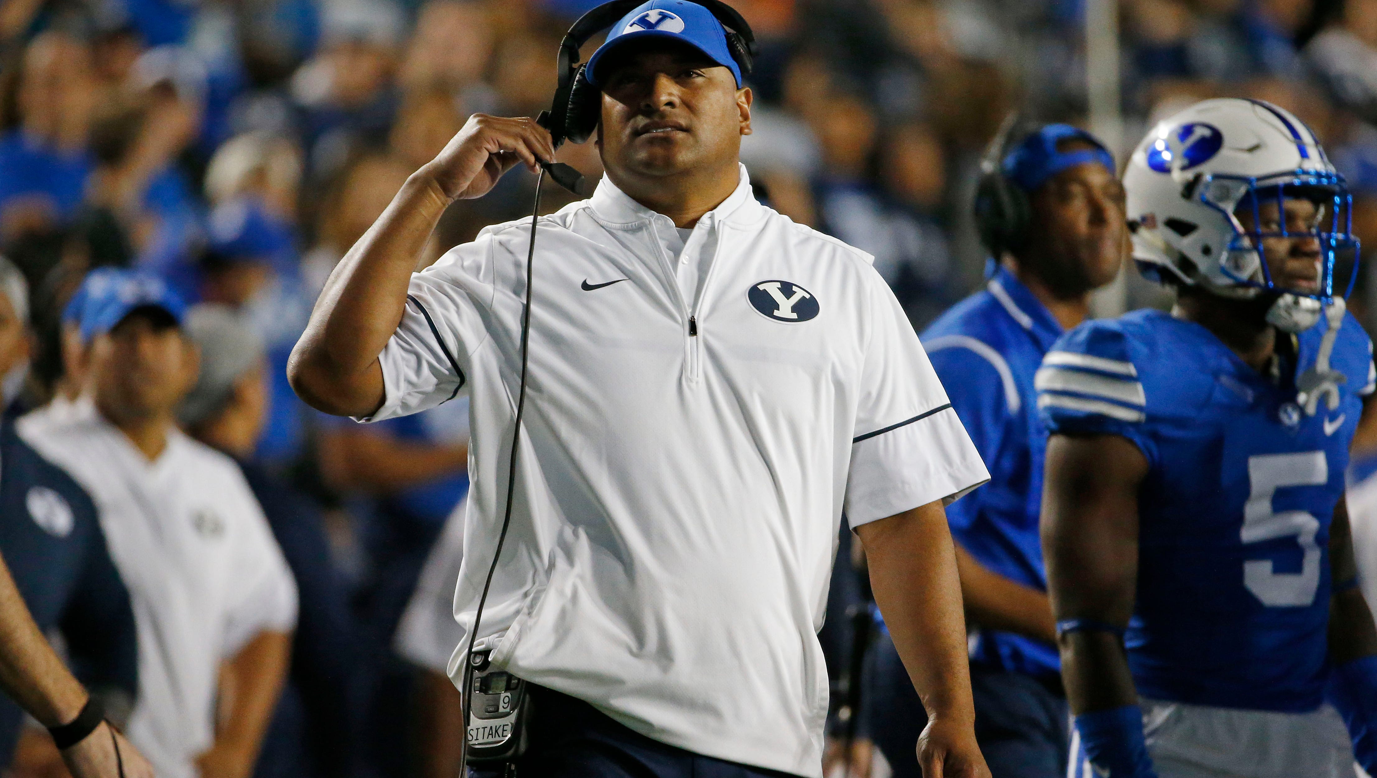 Byu Coach Kalani Sitake Takes Home Amway Coach S Call Of The Week