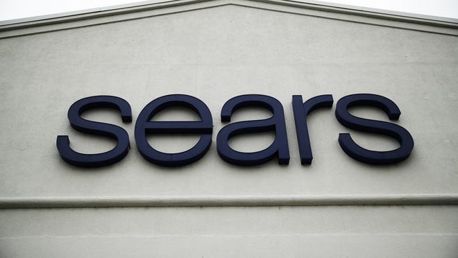 Sears is confirming reports its chairman and largest shareholder Eddie Lampert’s hedge fund has won a bid to buy roughly 400 stores and other assets for $5.2 billion.