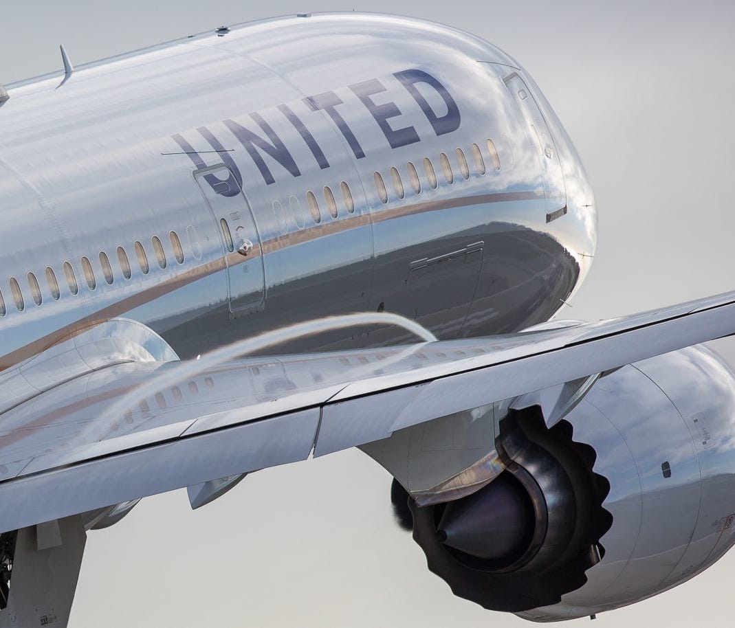 A United Airlines Boeing 787-9 Dreamliner takes off from Los Angeles International Airport in March 2017.