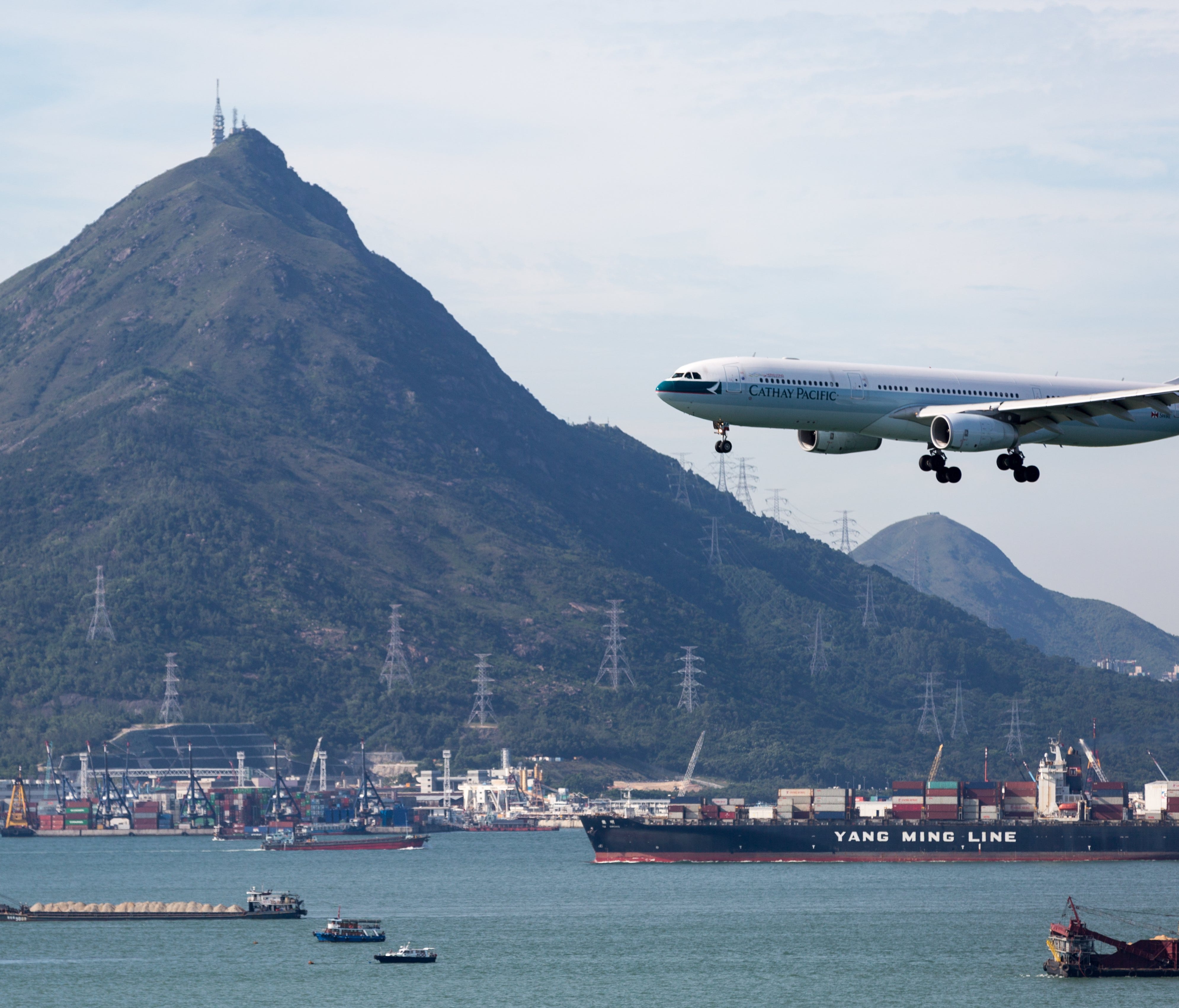 A Cathay Pacific Airways jetliner prepares to land at Hong Kong International Airport on Aug. 15, 2017.