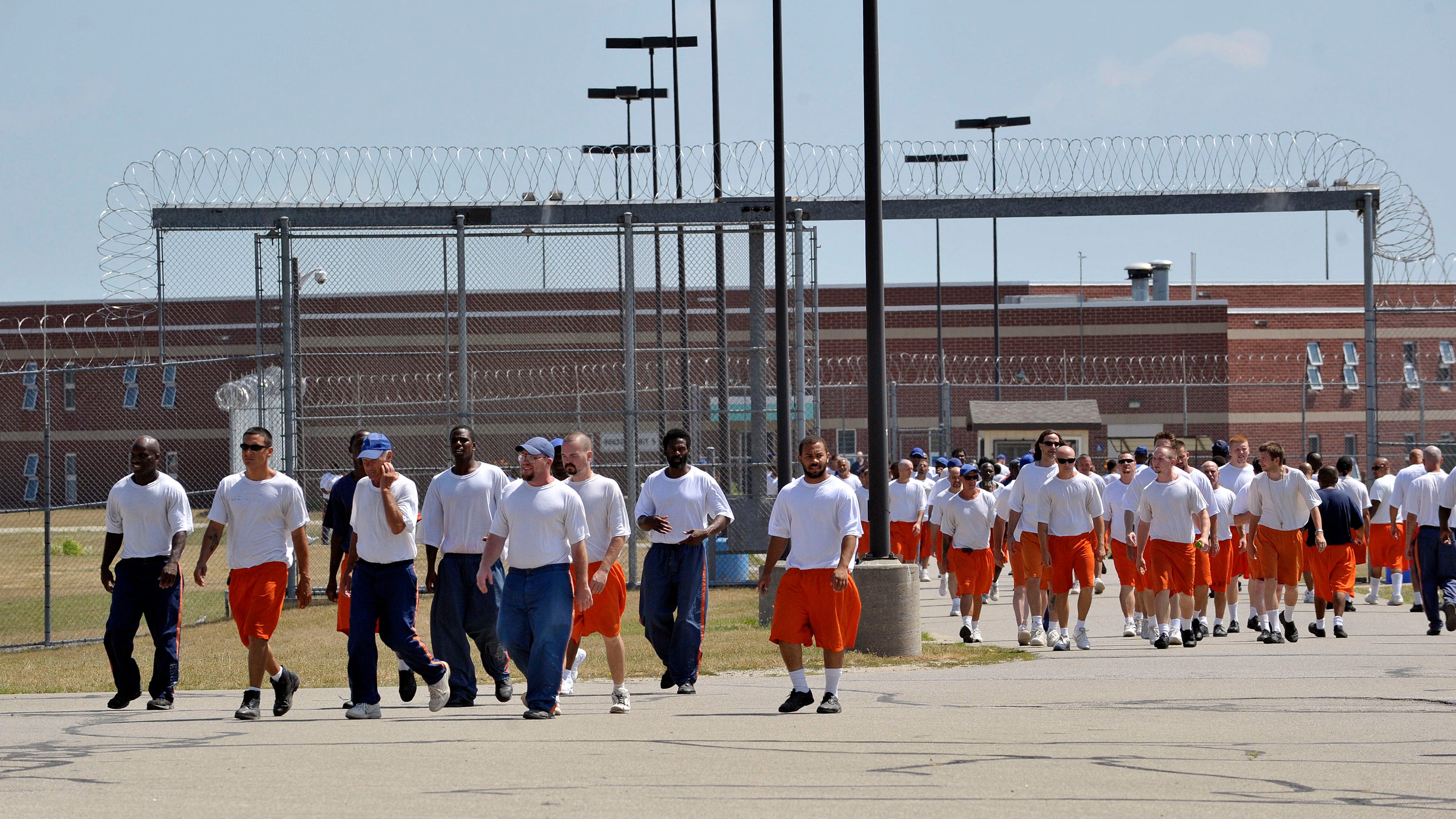 Michigan prison cluster of COVID19 variant B.1.1.7 is nation's largest