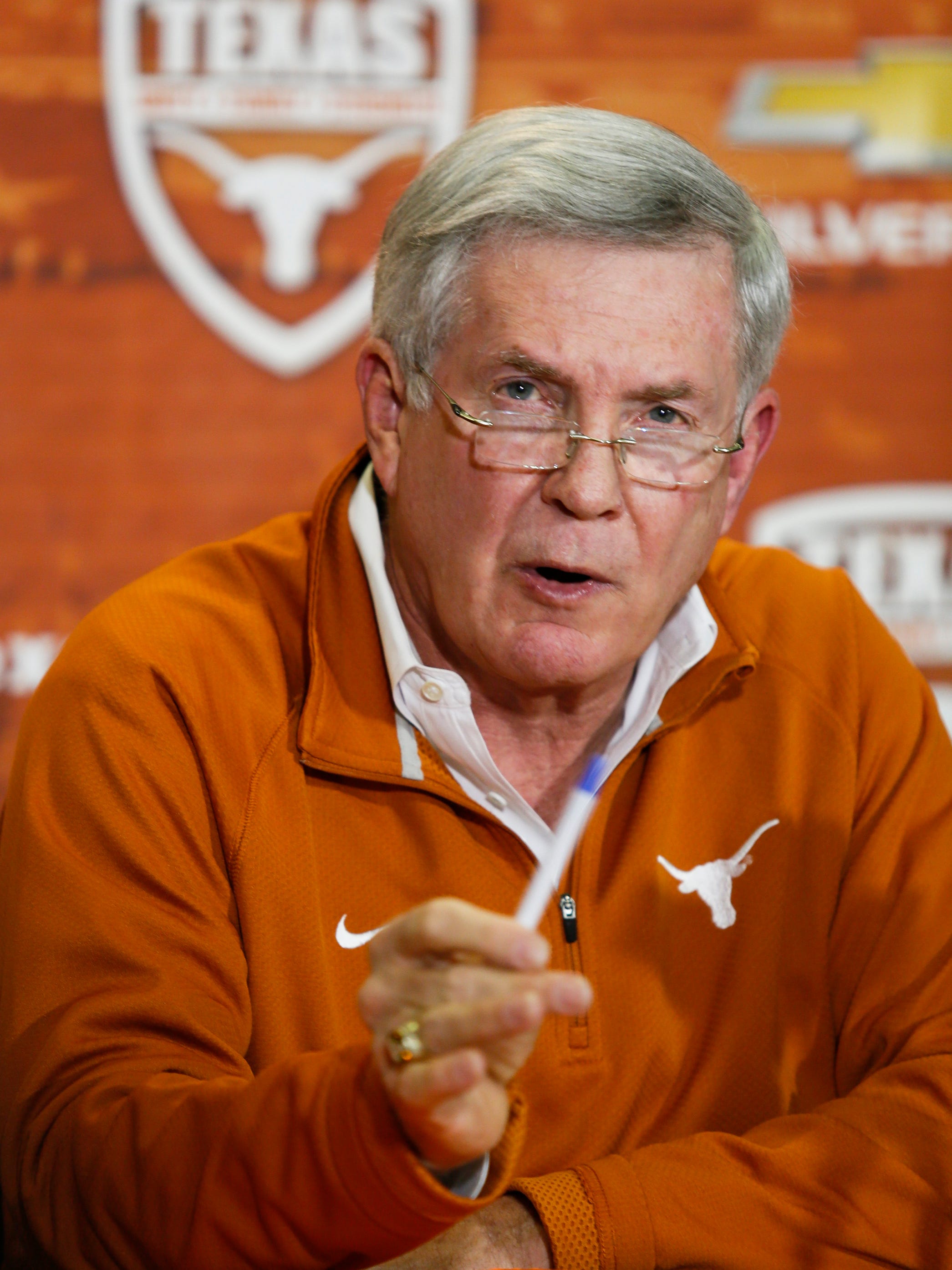 Mack Brown Joins Espn As College Football Analyst