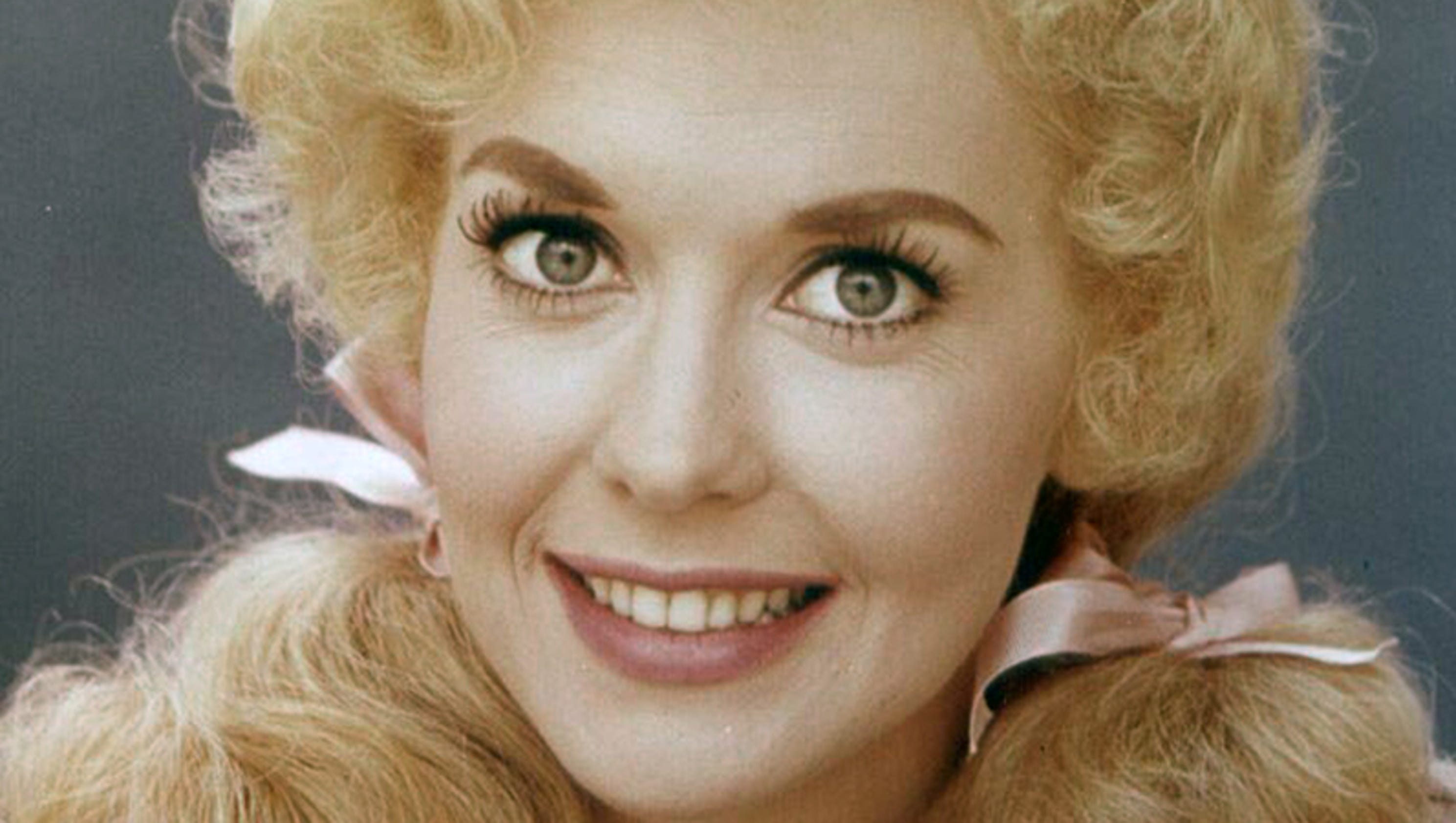 Donna Douglas.