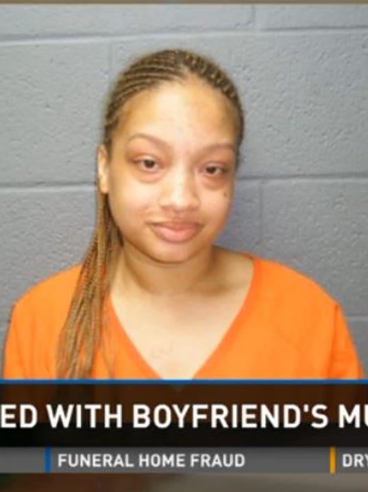 Police Woman stabs boyfriend to death over texts