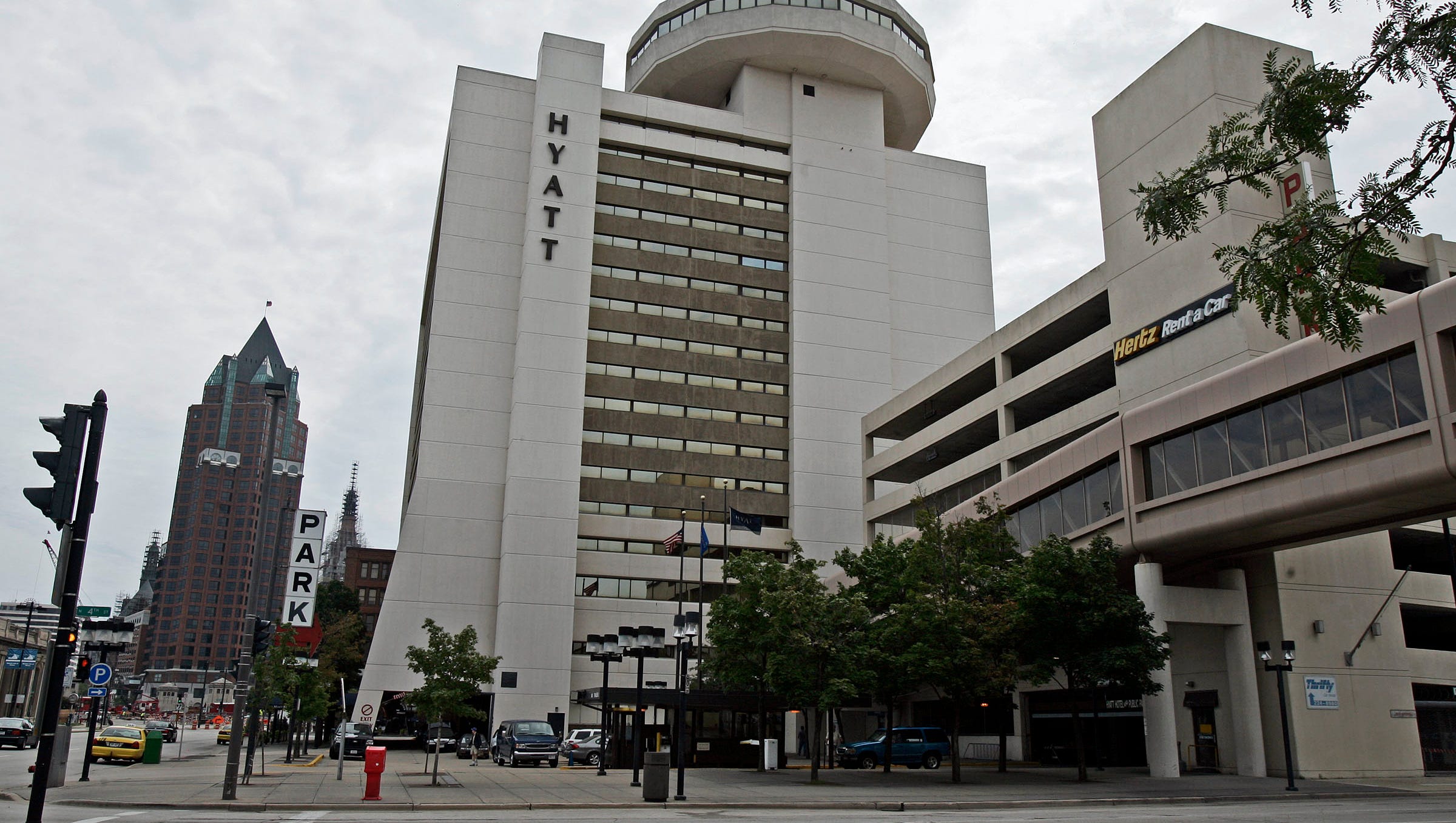 Downtown Milwaukee's Hyatt Regency hotel sold to Miami investors