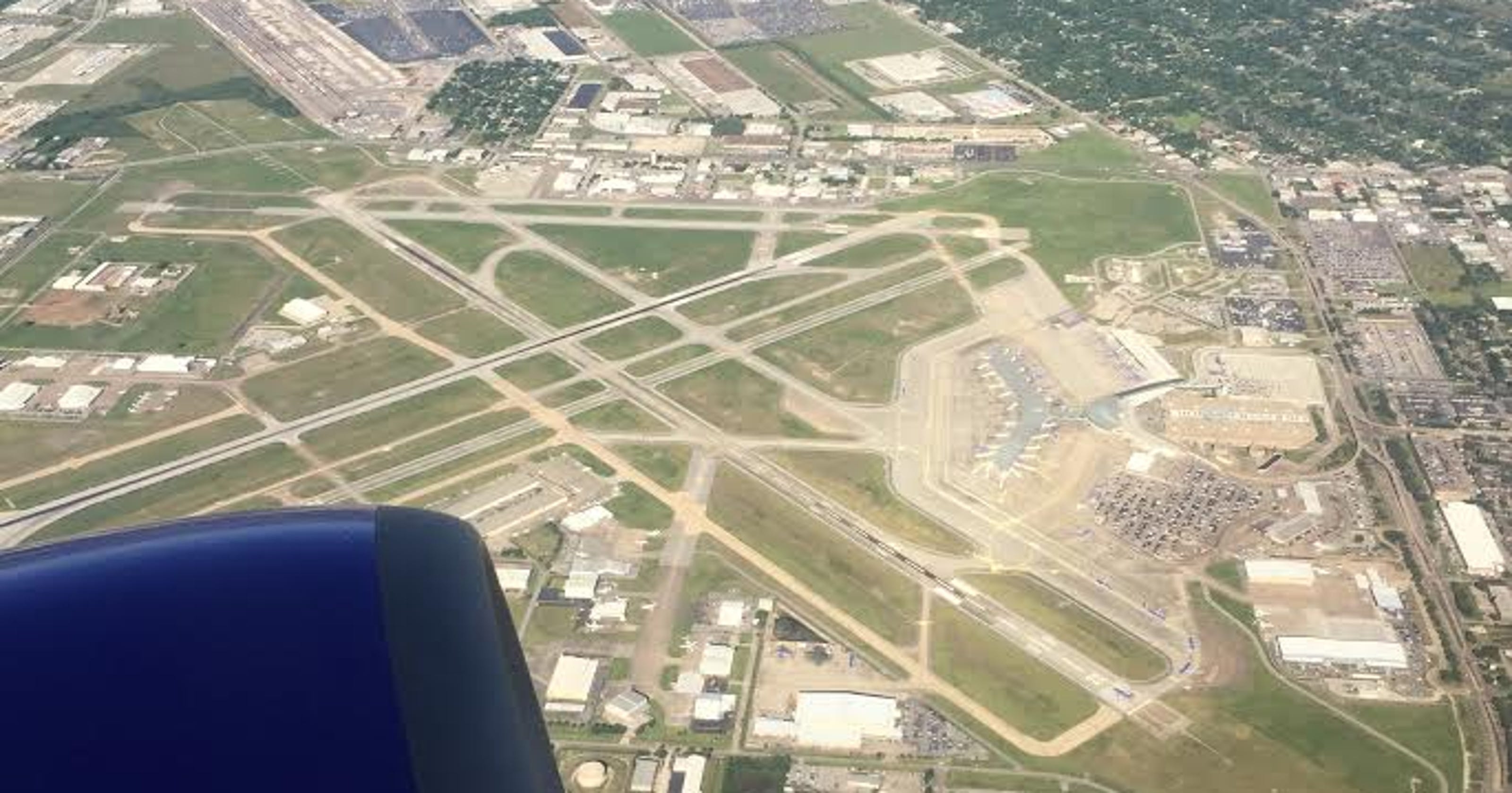 Name that airport (Houston Hobby)