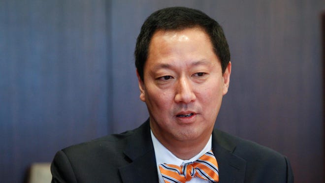 University of Cincinnati President Santa Ono did an admirable thing when he went public with his past mental health struggles.