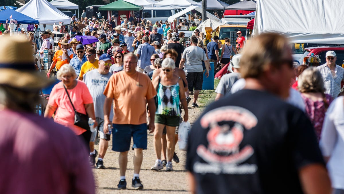 Photos Treasure hunting at Maxwell Street Days in Cedarburg