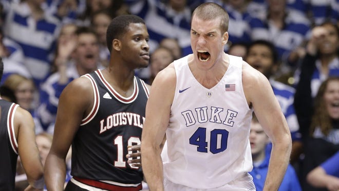 Christ School graduate Marshall Plumlee has signed a three-year contract with the New York Knicks.