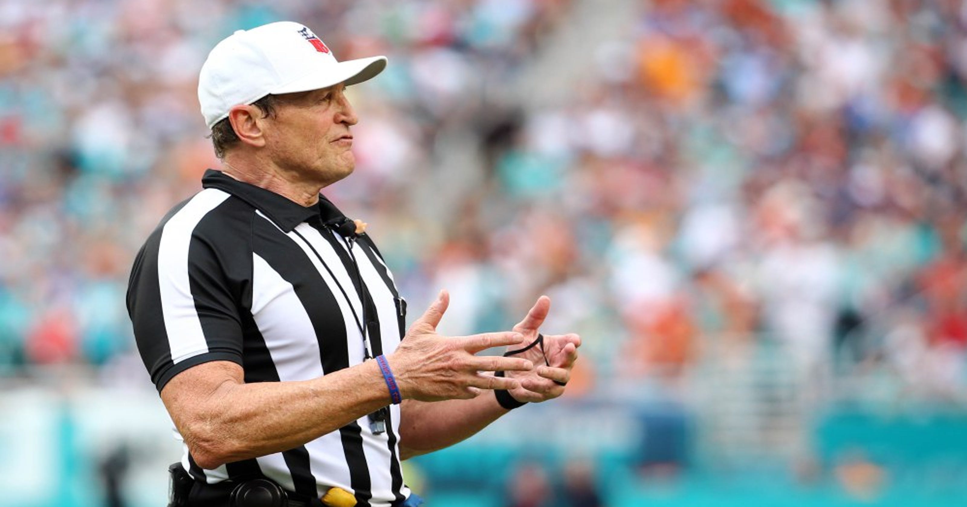 ed-hochuli-longtime-nfl-referee-retires-after-28-years