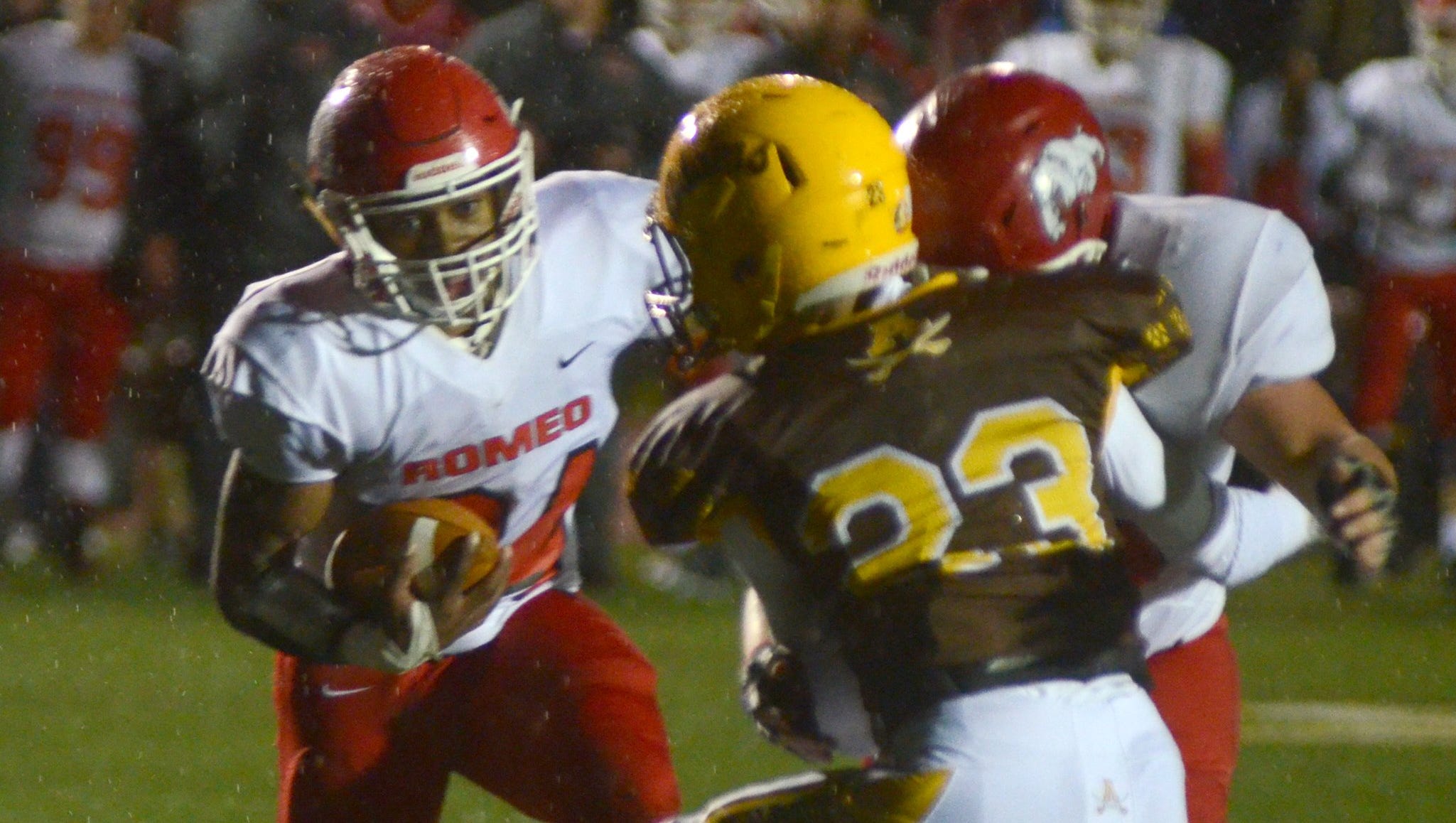 Michigan high school football playoffs District semifinal scores