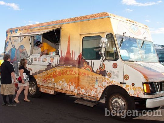 Nj Food Trucks Like Thai Elephant Oink Moo Bbq On Best