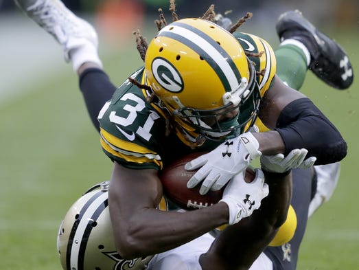Green Bay Packers cornerback Davon House (31) intercepts