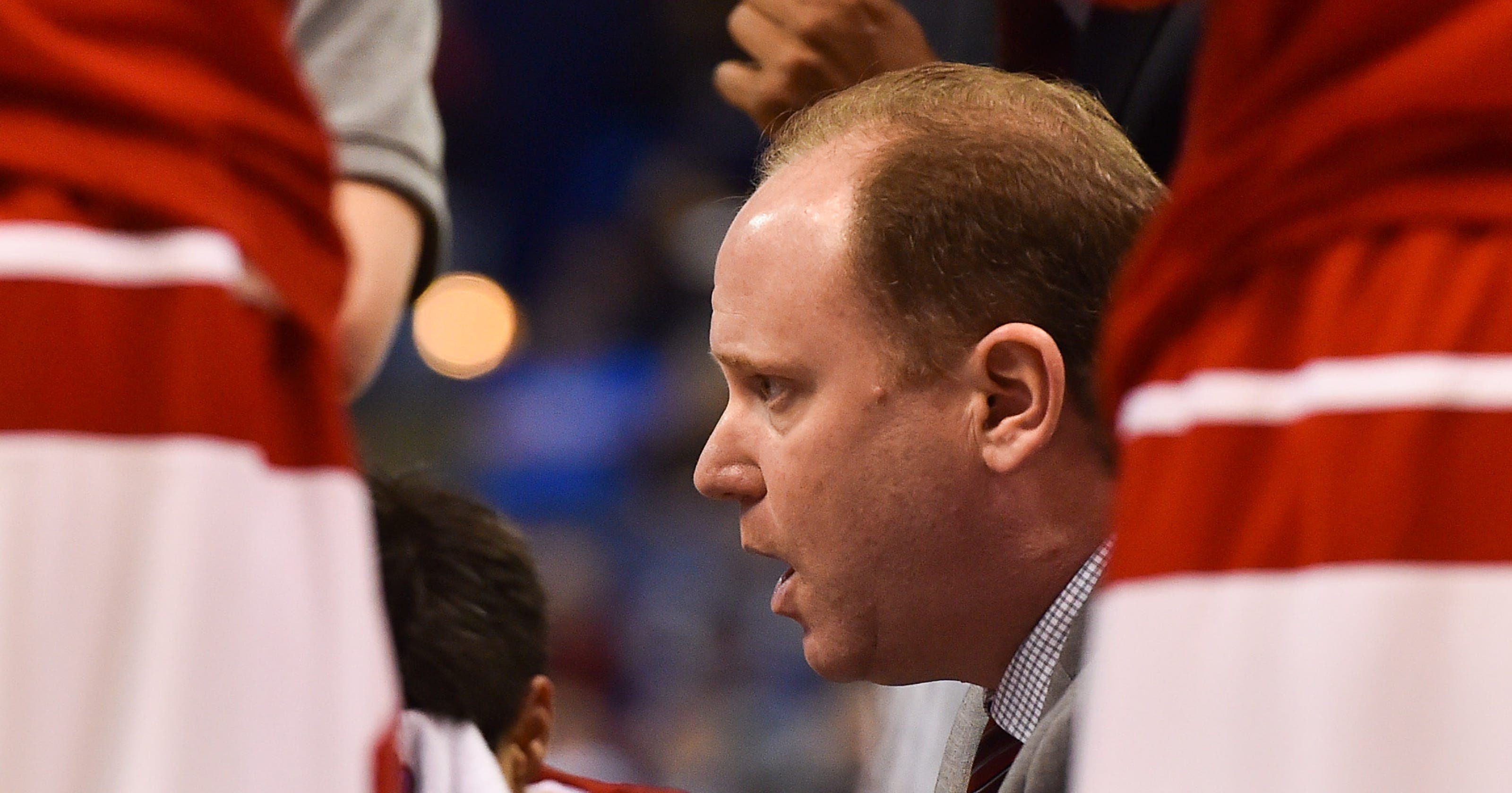 Tough Times Personal Losses Unite Greg Gard With Wisconsin Coaches