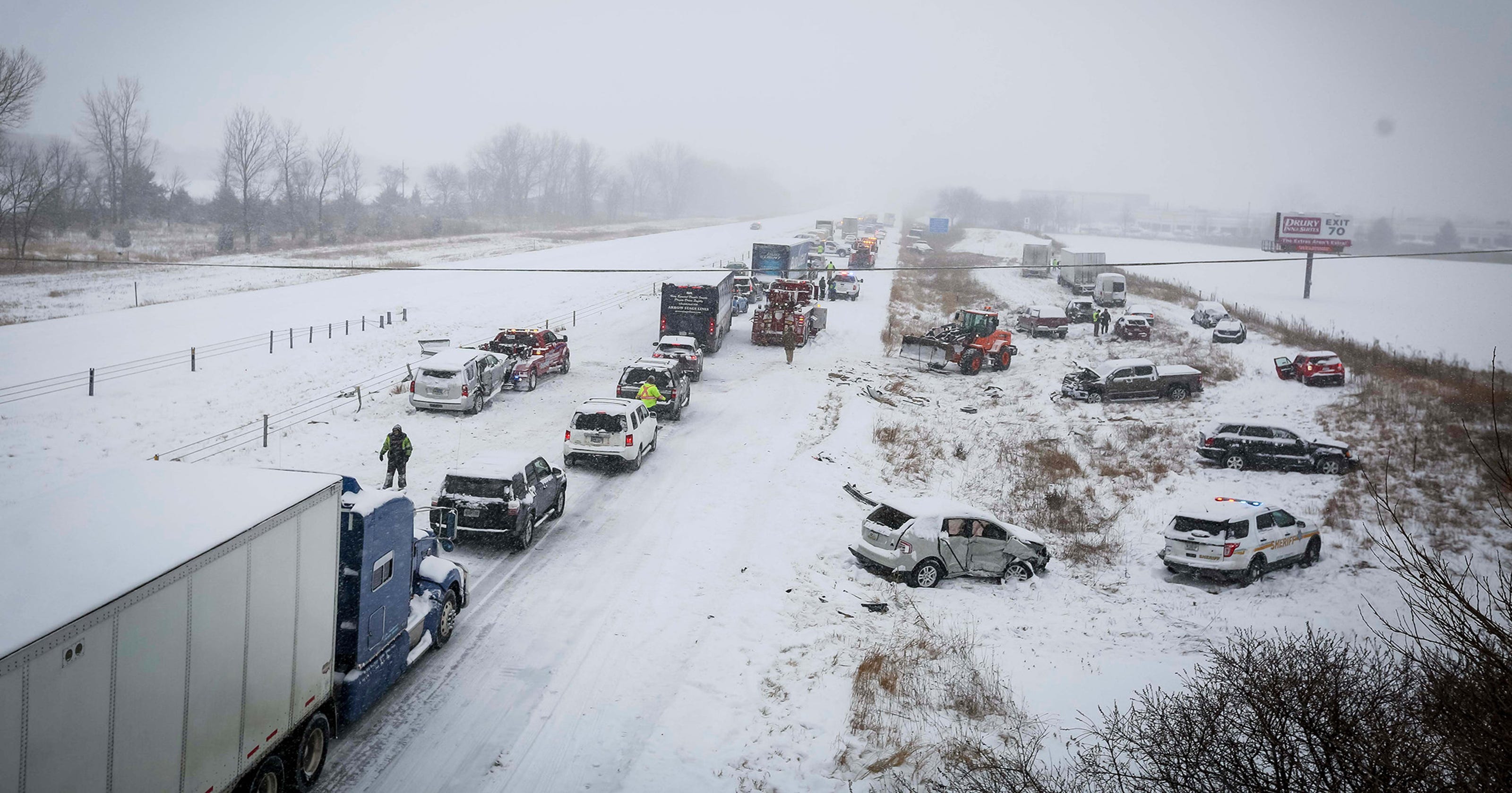 Video captures deadly multivehicle pileup in Iowa