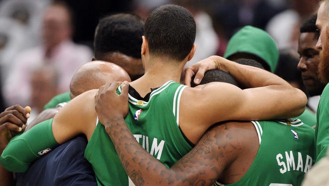 Gordon Hayward Boston Celtics Have Nightmarish Start To Nba Season