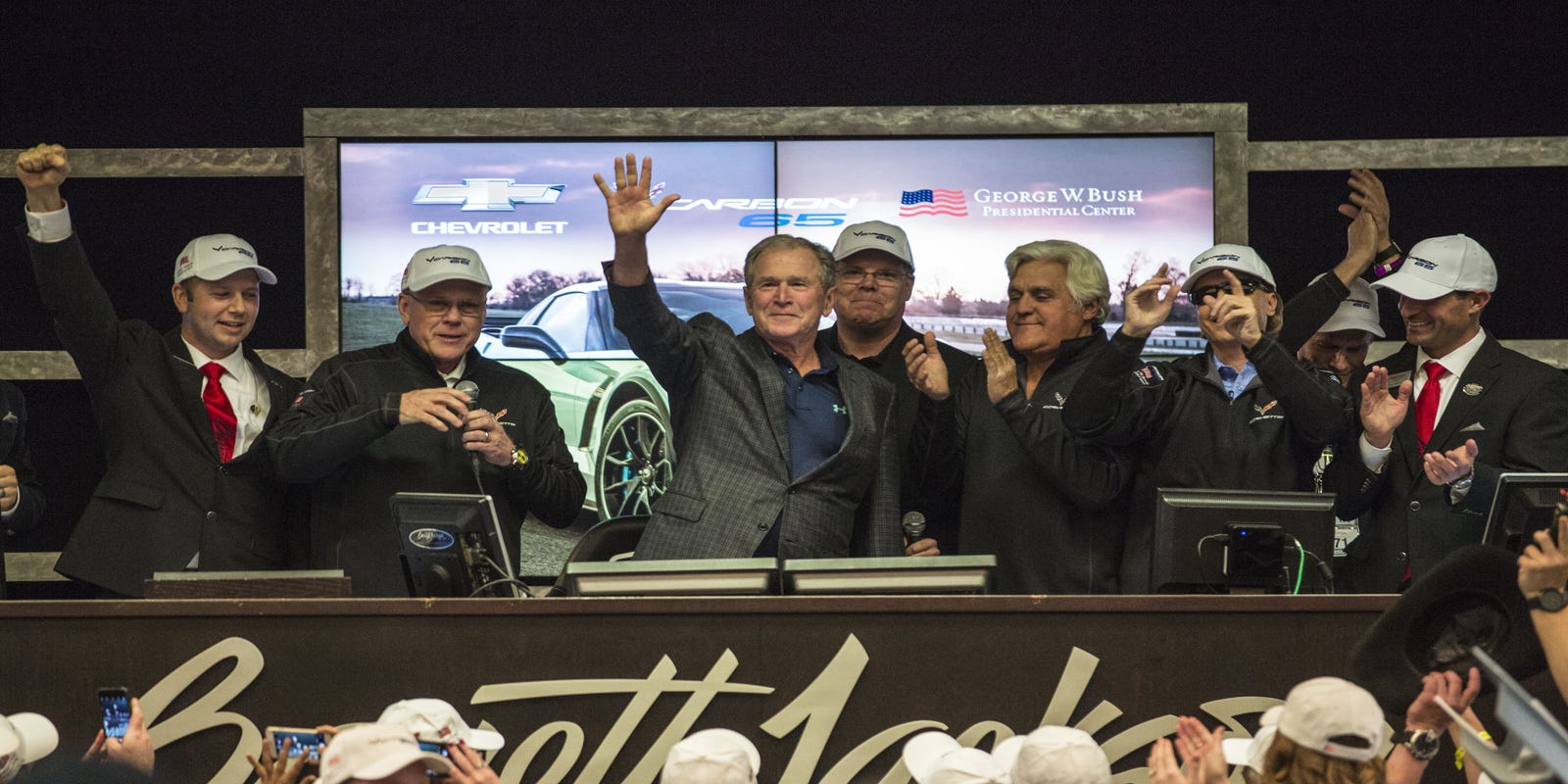 Former President Bush Leno Auction Corvette Raise 1 4m For Charity