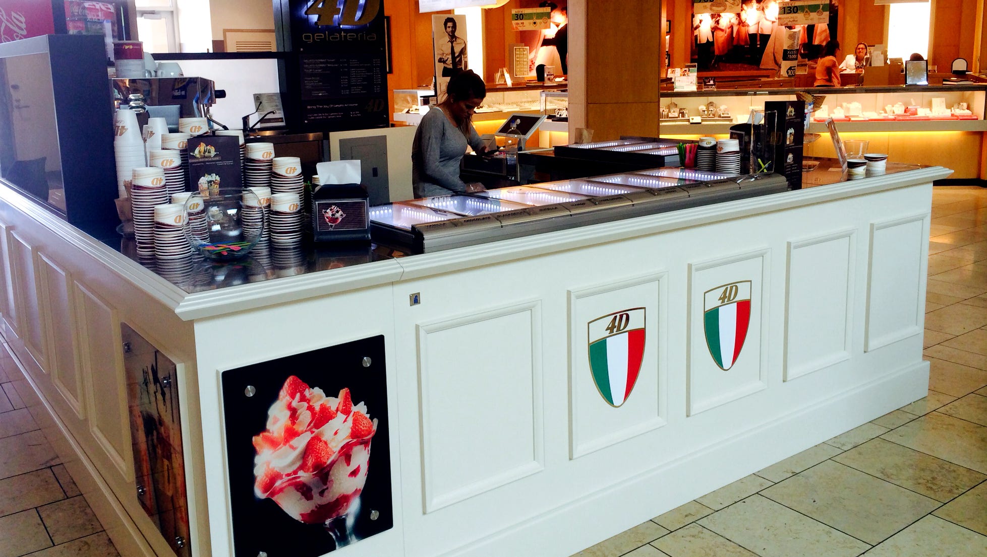 In the Know: Burrito Fresco coming to Coastland Center mall food court