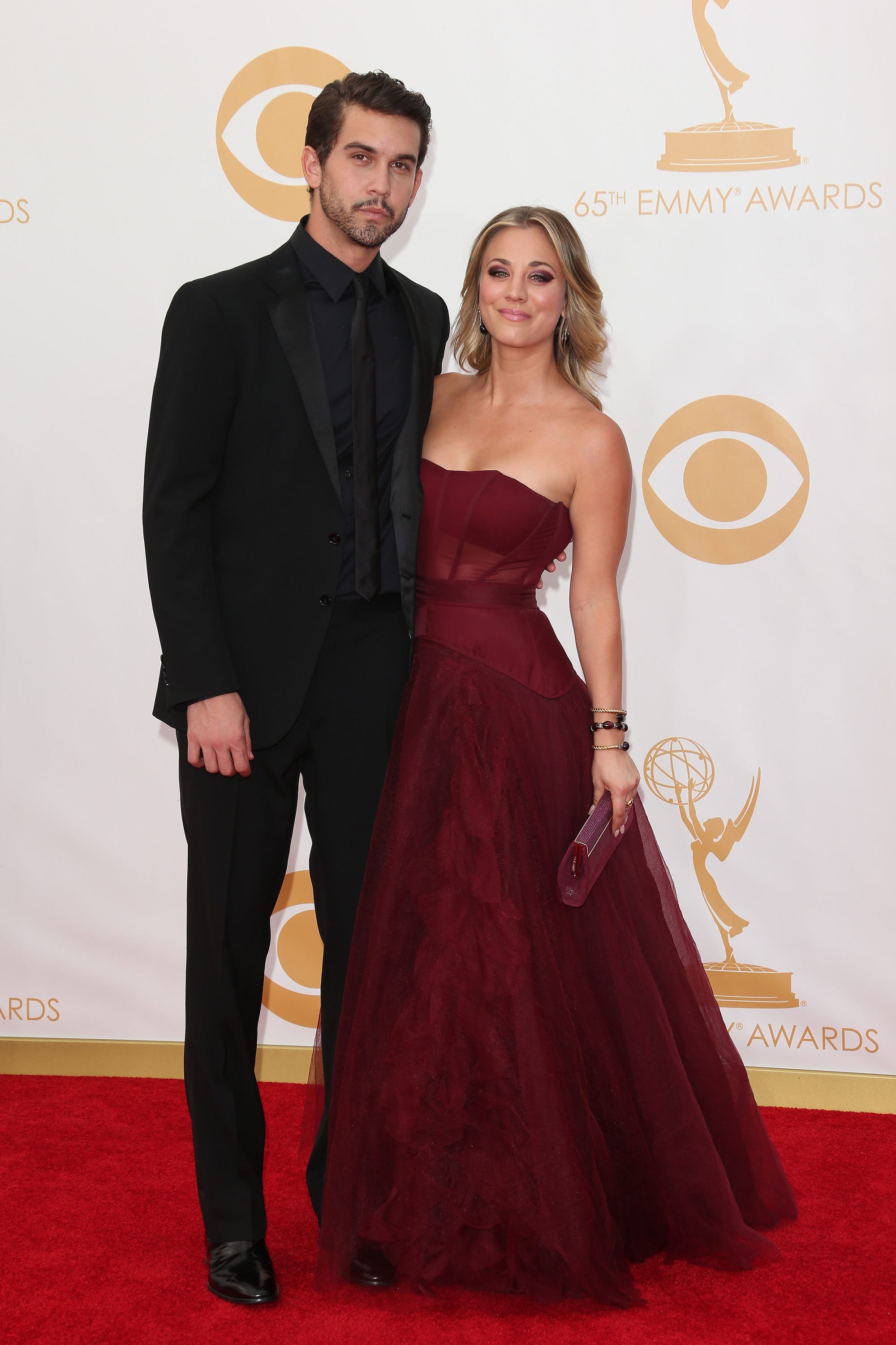 Kaley Cuoco has New Yearu0027s Eve wedding