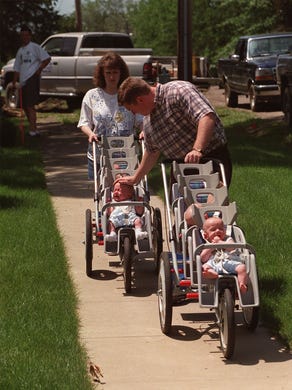 mccaughey septuplets winfrey oprah appear sygma