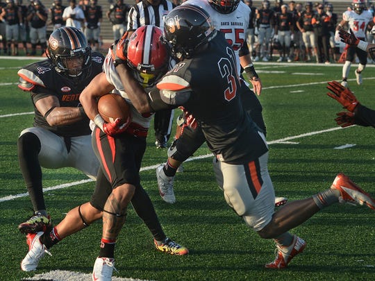 Luton Throws For Six Tds As Vc Edges Santa Barbara City To Retain