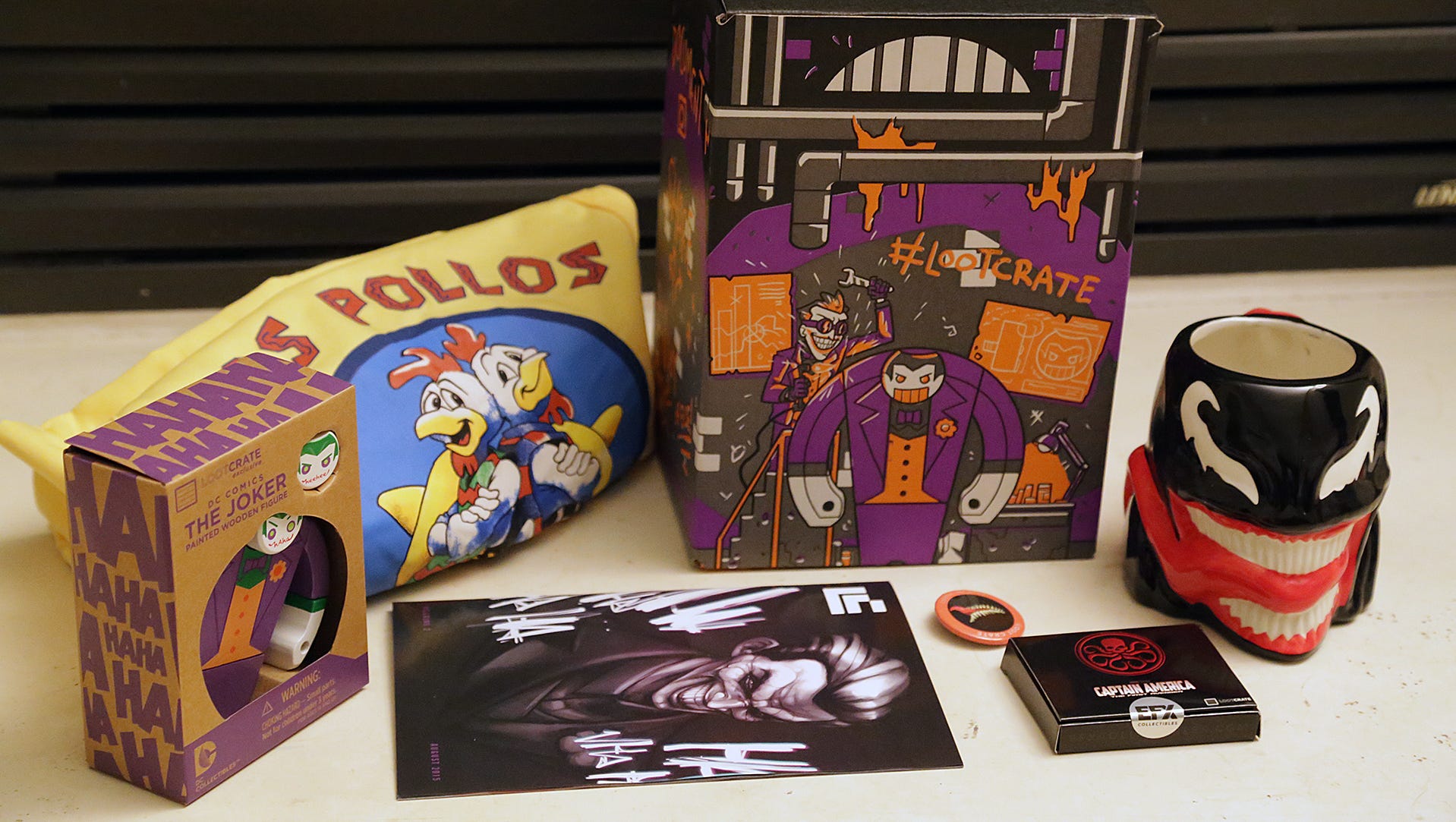 Geekology Loot Crate August 2015 Villains 2 Box Review Technobubble