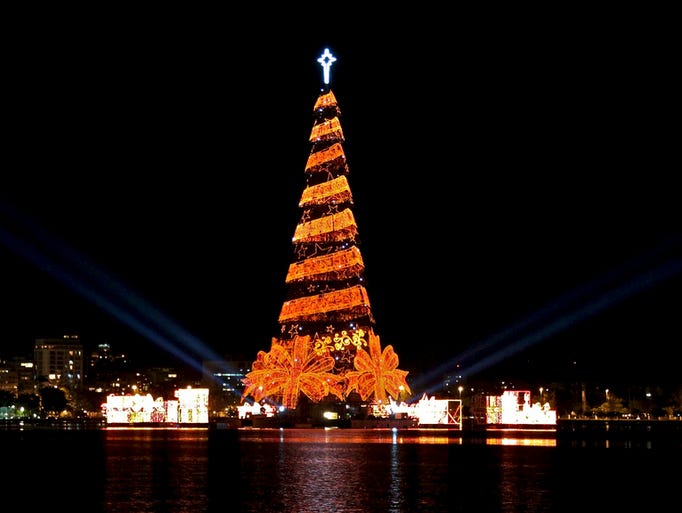Photo tour Rio de Janeiro's stunning Christmas tree