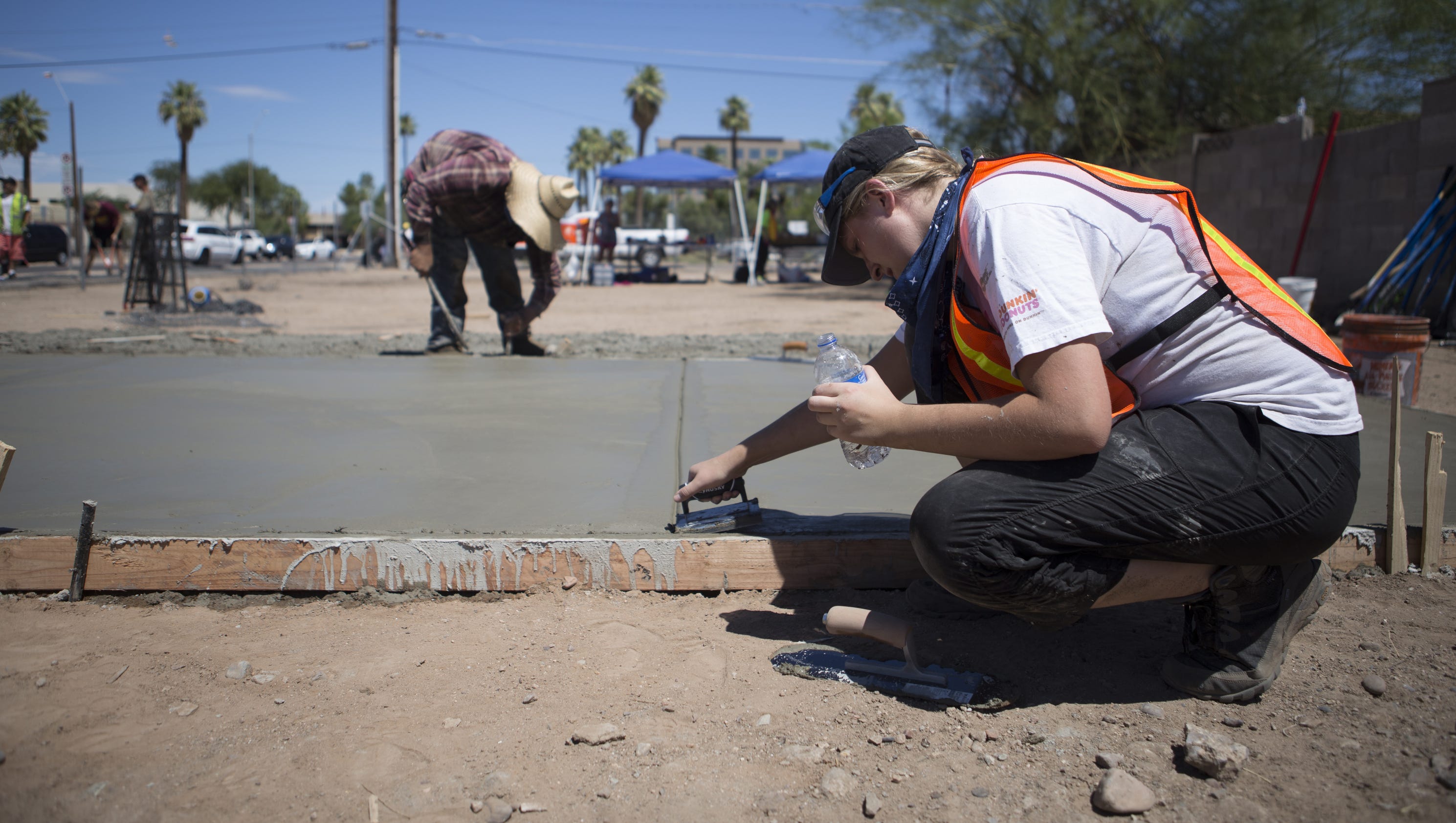 Construction begins on ‘tiny home’ hub for homeless veterans in Phoenix