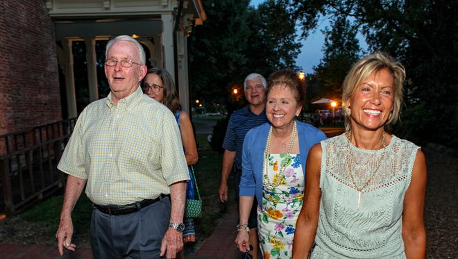 Oaklands Mansion held its annual Summer Picnic Party Friday evening on the grounds of the historic home.