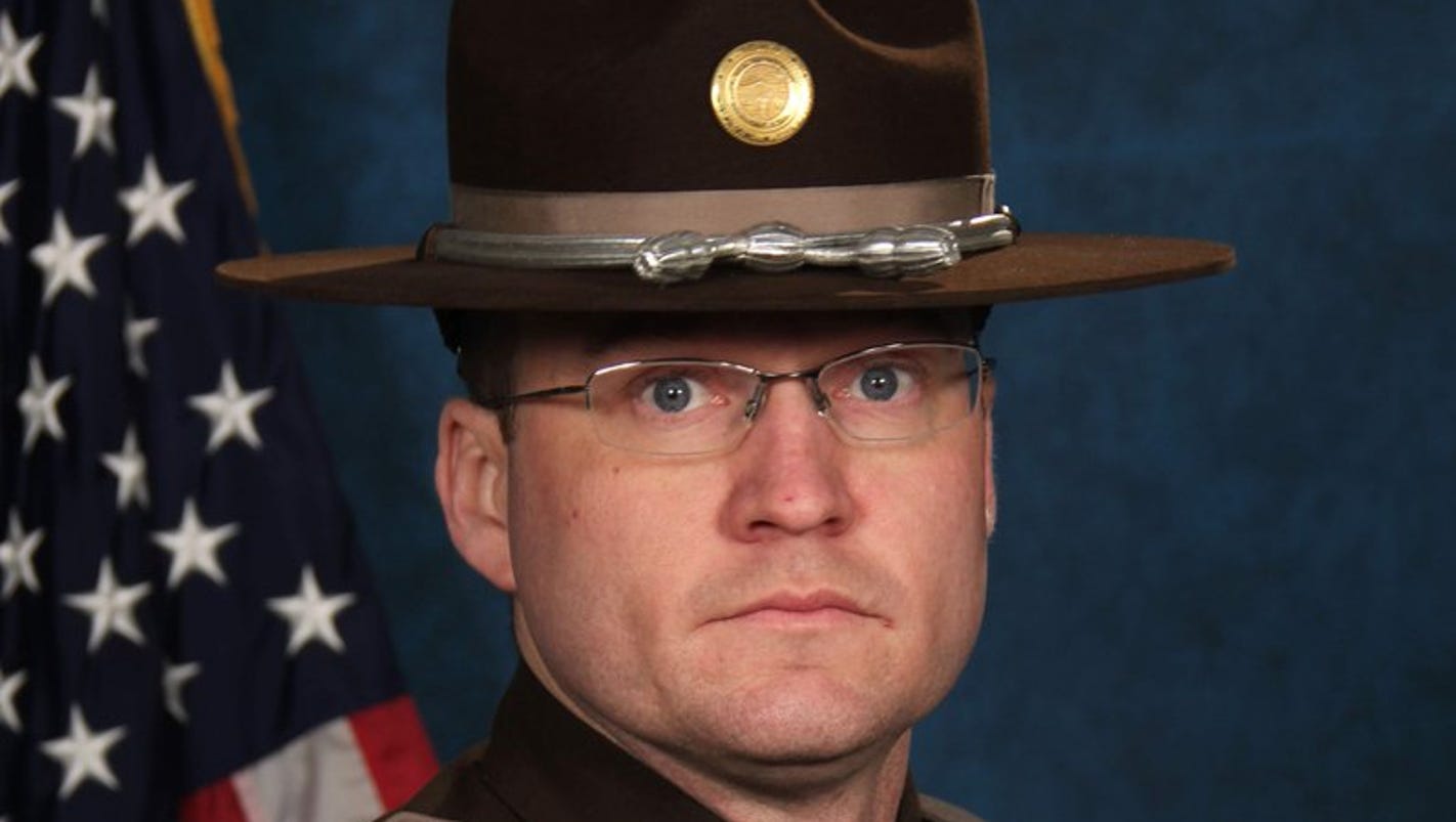 ExIowa State Patrol supervisor says he was addicted to opioids