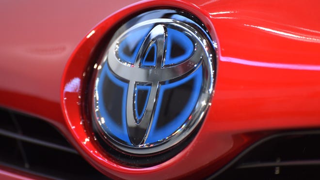 Toyota and its luxury Lexus brand top Consumer Reports' reliability survey.
