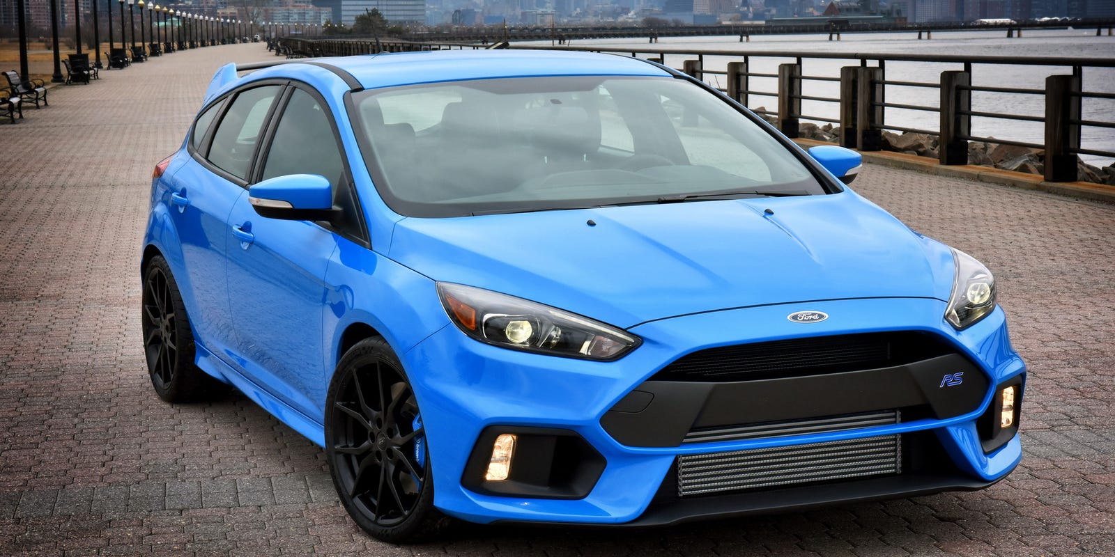 16 Ford Focus Rs Equals Compact Performance