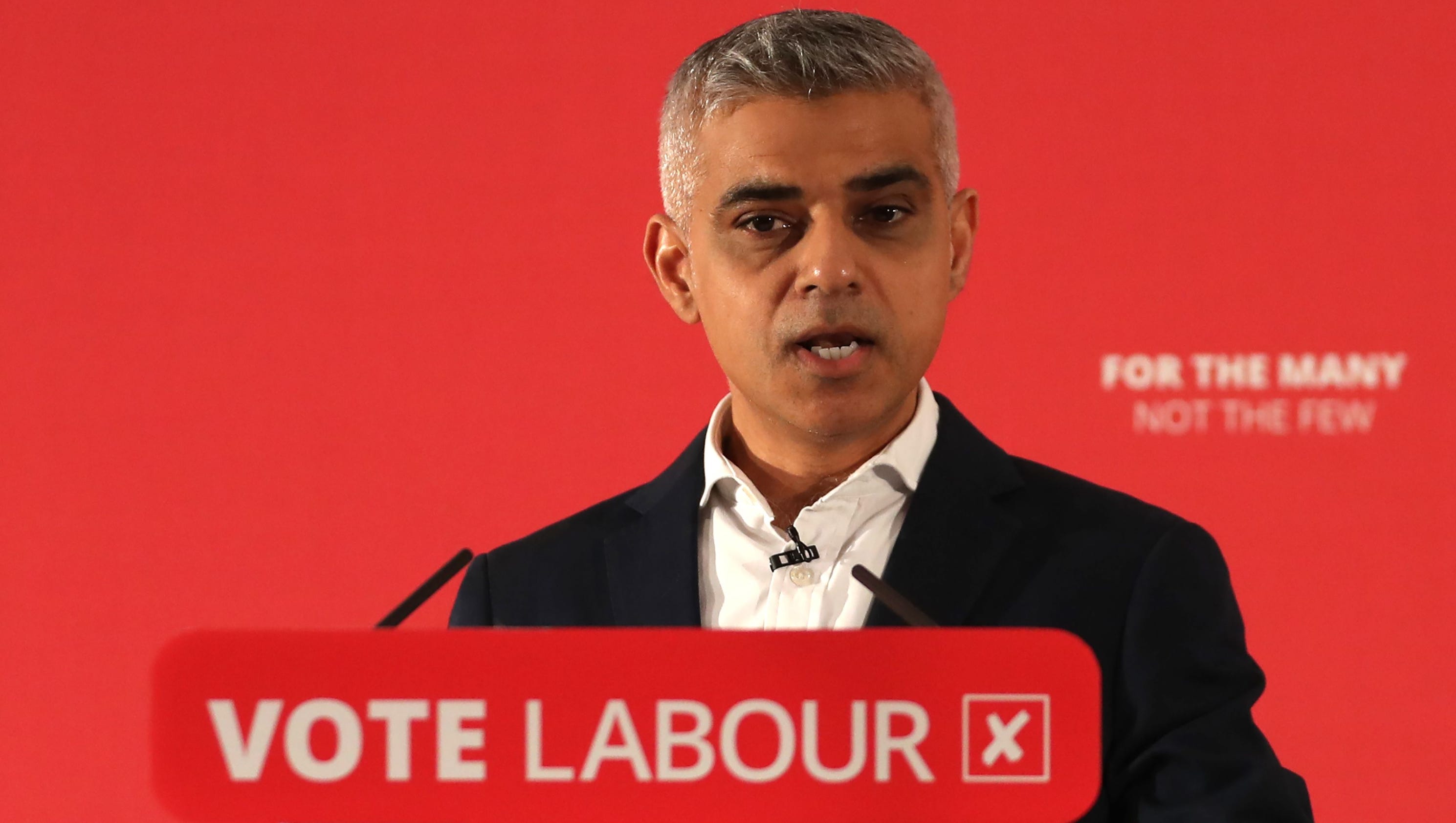 London Mayor Sadiq Khan calls for knife control amid homicide surge