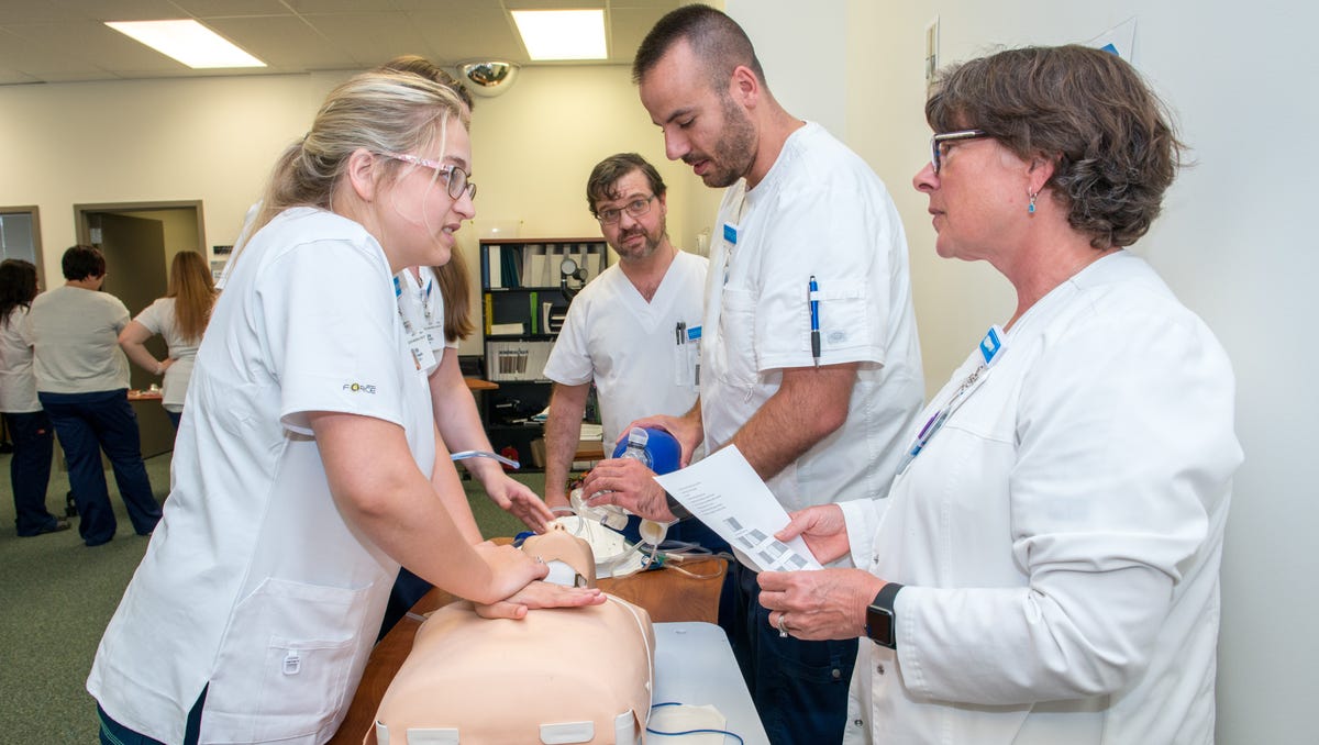Rochester nurses rally against RRH healthcare cuts