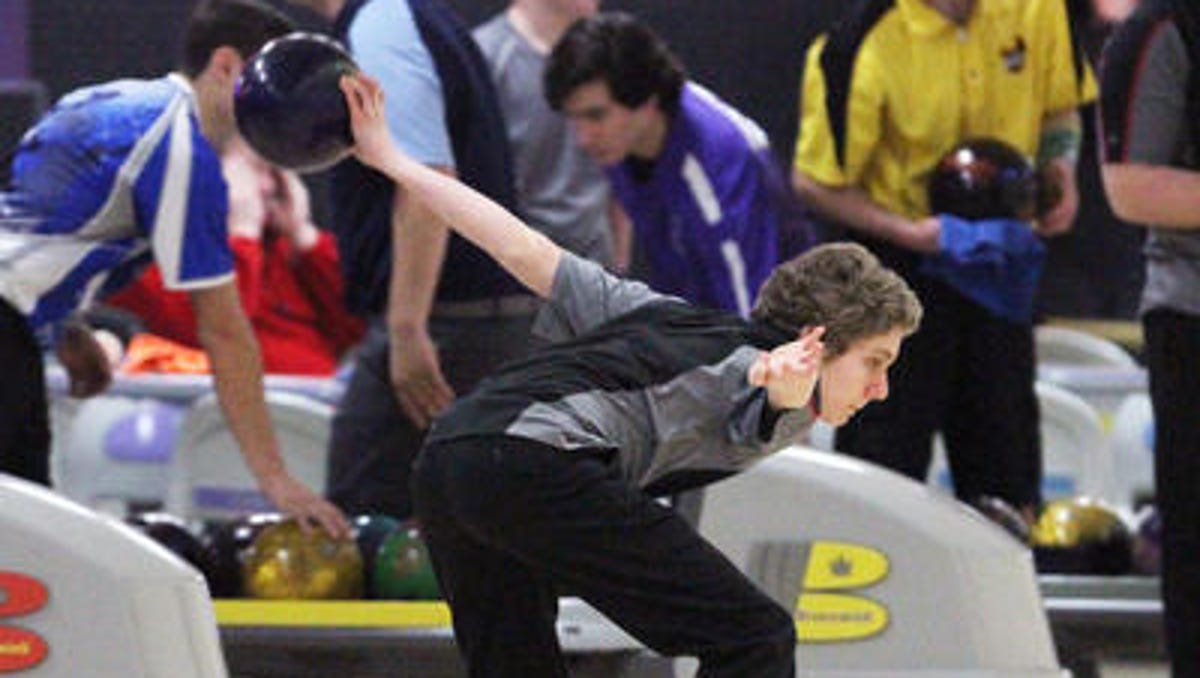 Woodbridge boys bowling hopes to contend