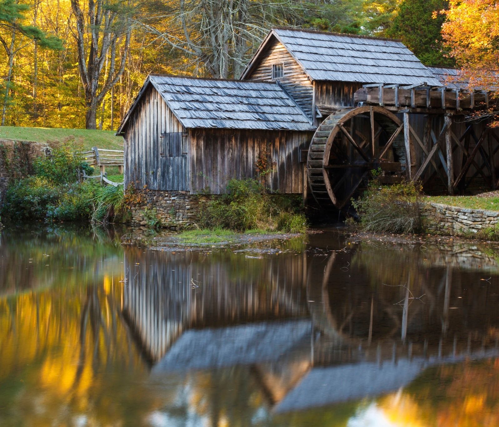 No trip along the Blue Ridge Parkway would be complete without a stop at historic Mabry Mill, a restored gristmill. The nearby Mabry Mill Restaurant is famous for its buckwheat pancakes and Virginia barbecue.