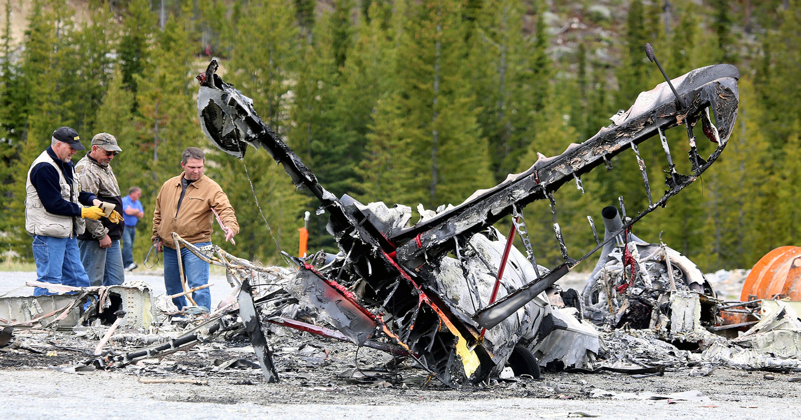10-dead-after-private-jet-crashes-onto-malaysia-highway