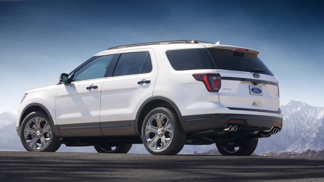 Ford Updates Looks Of The 18 Explorer Suv With New Grille Ford Updates Looks Of The 18 Explorer Suv With New Grille