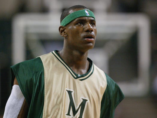 17-year-old phenom LeBron James of St. Vincent-St.