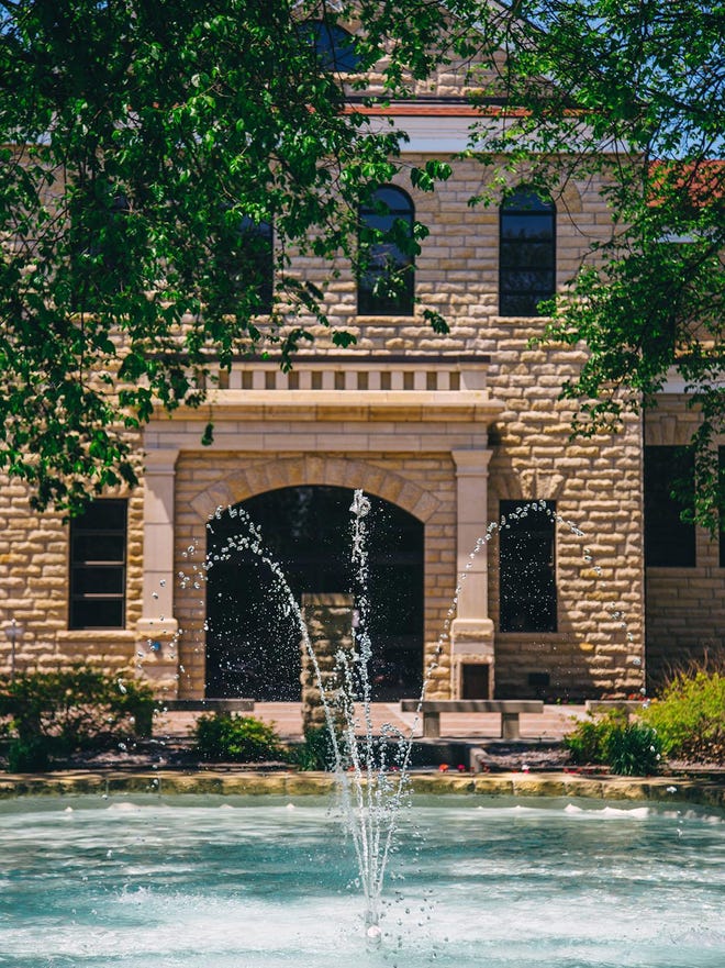 Deans Honor Roll At Fort Hays State University Deans Honor Roll At Fort Hays State University