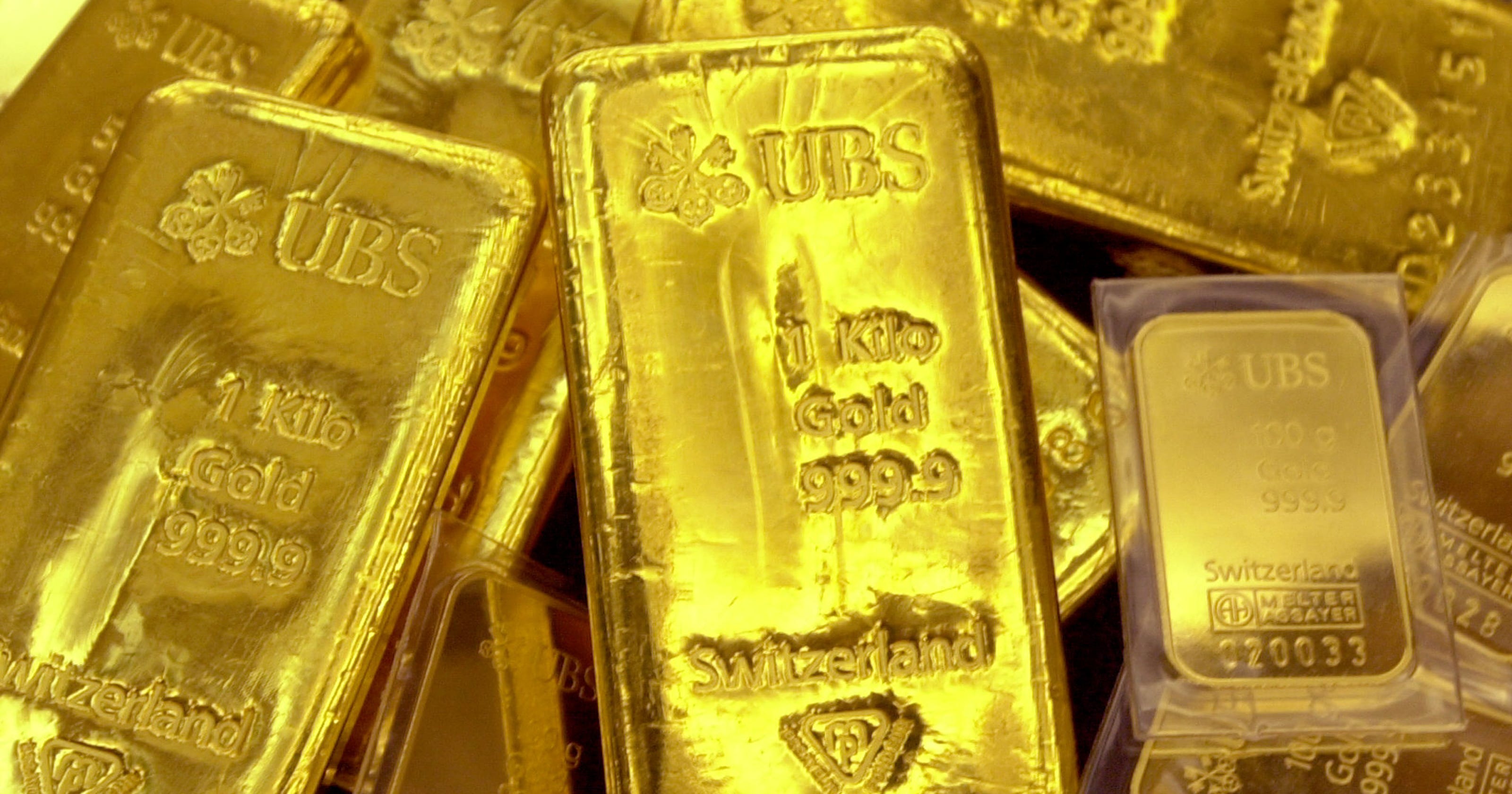 China hoarding gold to challenge U.S. dollar?