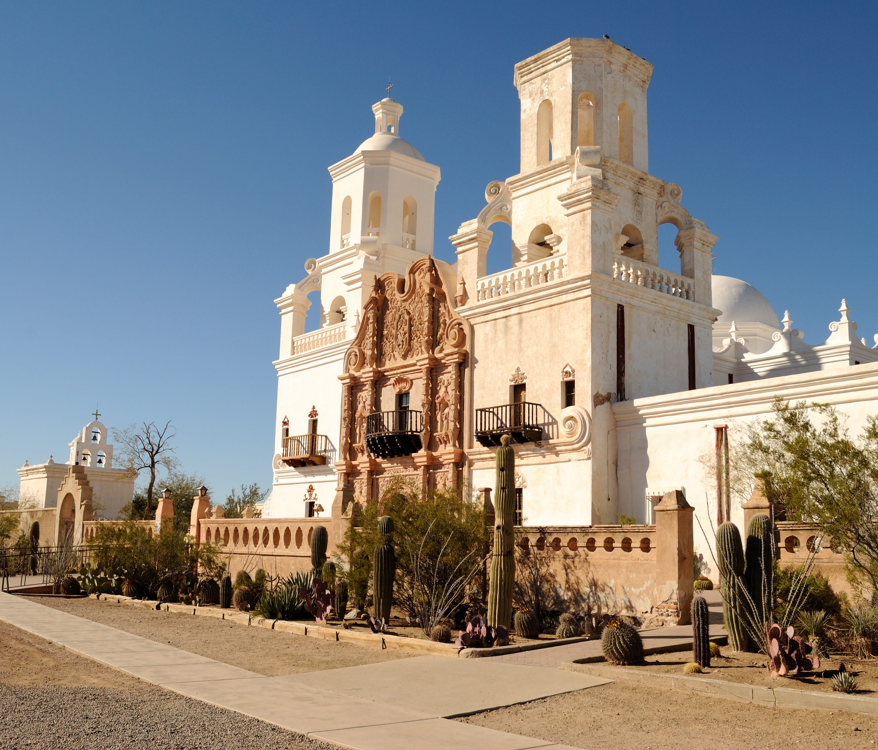 San Xavier Del Bac, near Tucson (Father Kino): An 18th-century Catholic Spanish Colonial mission located on a reservation. Currently serves as a designated National Historic Landmark, as well as a functioning church. Architectural elements include wh