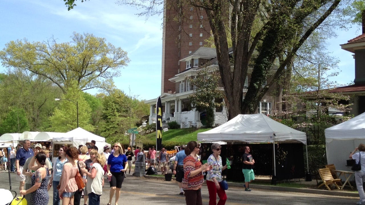 Cherokee art fair attracts crowd to historic setting