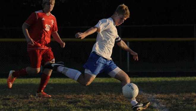 Zane Trace's Darby Pillow passes against Fairfield during a regular season game last season. Pillow's Pioneers are the favorites to win the first ever SVC soccer title this season.