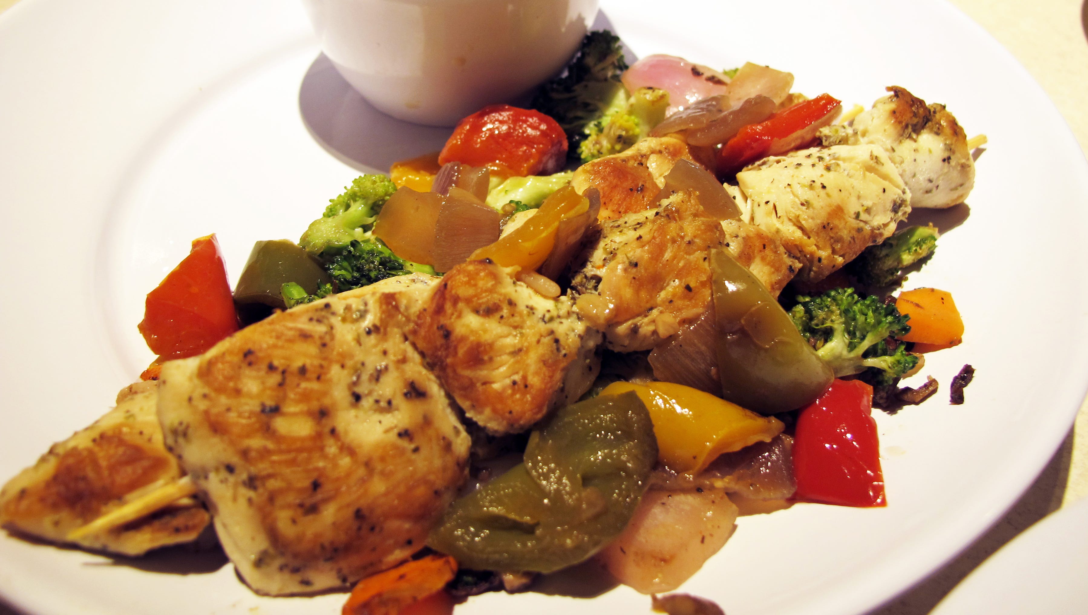 Review Zoes Kitchen Effortlessly Brings Mediterranean Flavors To