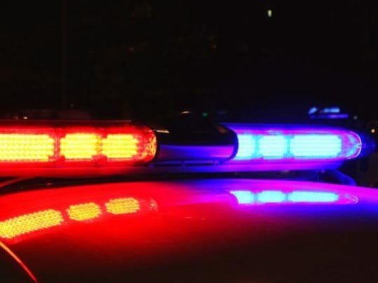 636453804363654797-police-lights
