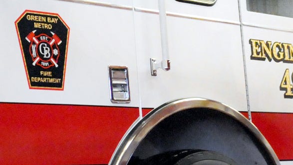 Green Bay Metro firefighters battled a kitchen fire on Tuesday morning.